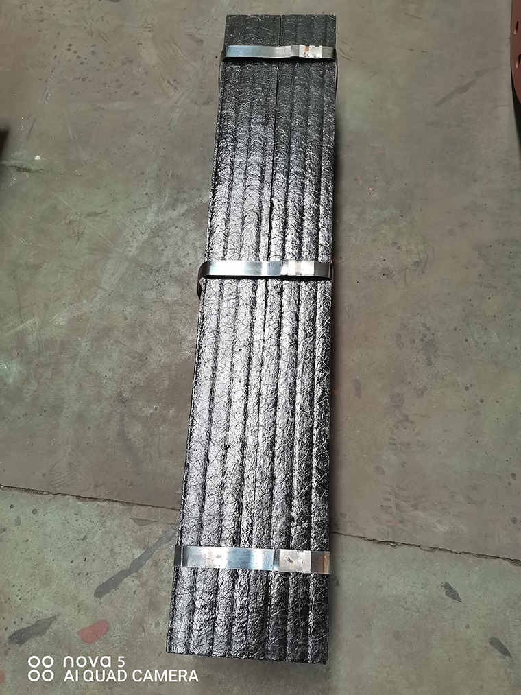 堆焊耐磨板可以在600℃以上的環(huán)境當(dāng)中使用嗎?(圖2) 堆焊耐磨板可以在600℃以上的環(huán)境當(dāng)中使用嗎?(圖2)